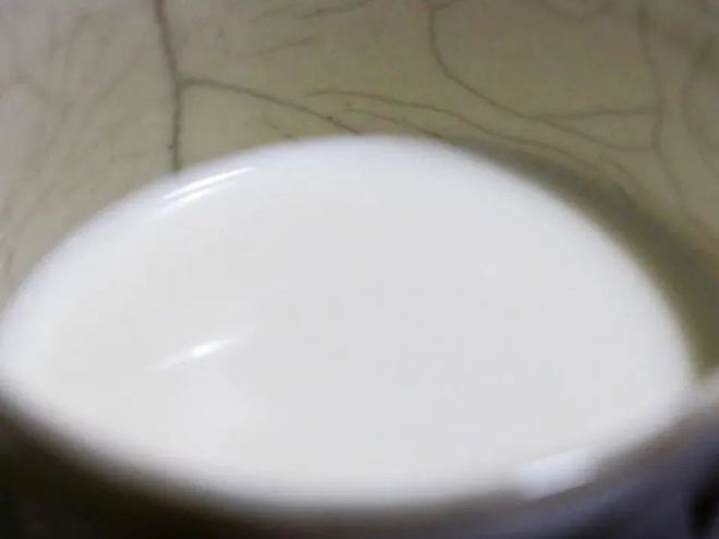 在舌尖！香浓又治愈热量却比奶茶低得多。AG真人旗舰厅登录这一口绵密到像雪花落(图11)