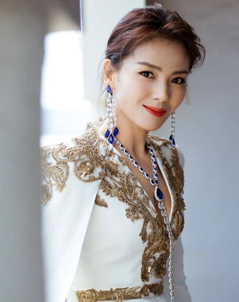 刘涛坦白身体出状况终是走上何炅的老路AG真人平台钱再多也没用!47岁的(图6) 刘涛坦白身体出状况终是走上何炅的老路AG真人平台钱再多也没用!47岁的(图6)